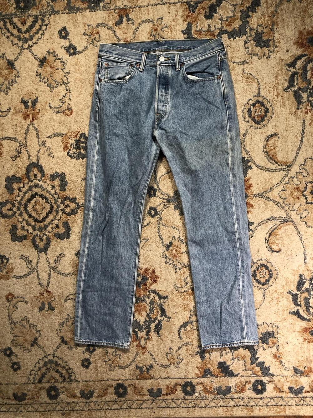 Levis 501 Jeans Mens 31x28 Blue Medium Wash Straight Leg Button Fly Denim Pants